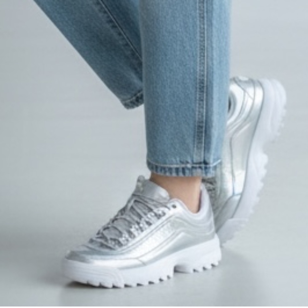 Avia Silver Metallic Sleek Lace-Up Comfort Sneakers | Size 10
